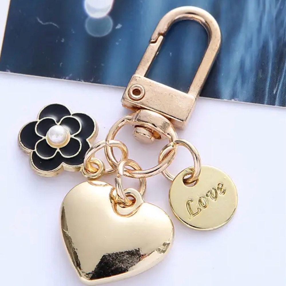 NWT Gold and Black Heart Charm Purse Charm